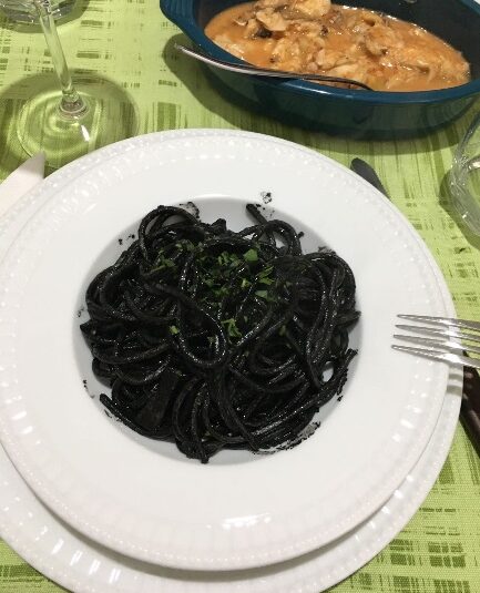Spaghetto alla chitarra al nero di seppia