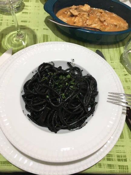 Spaghetto alla chitarra al nero di seppia